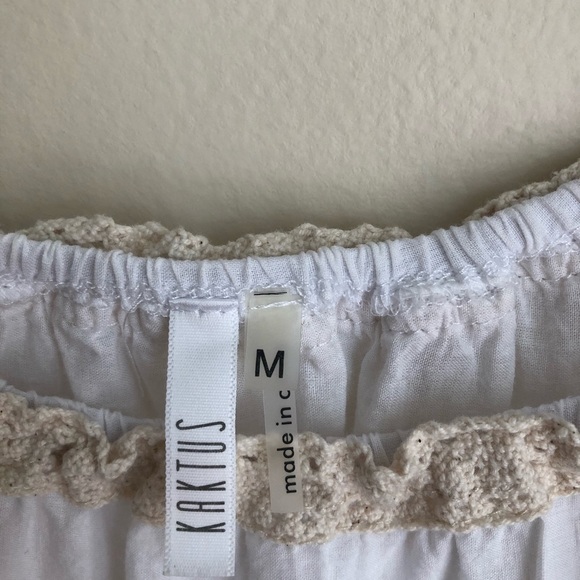 Kaktus women’s white cotton short sleeve lace tunic, light boho design, SZ small - Picture 4 of 5